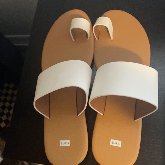 Sold - Picture 3 of 4